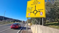 V koprski občini pravijo, da so jih nekateri ponudniki v Šmarjah na 
težave z izločitvijo cest iz Google zemljevidov opozorili že več kot 
eno leto pred snemanjem cest.
