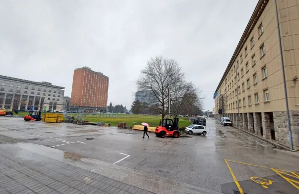 Postavljajo prizori&scaron;če odprtja EPK