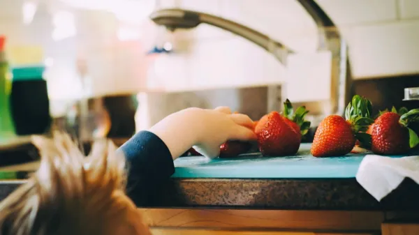 Kdo prispeva k našemu zdravju in kdo ga ogroža