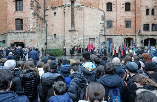 Po svetu so se poklonili žrtvam holokavsta