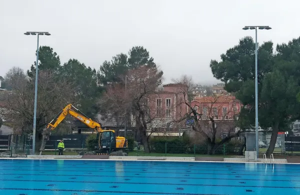 Na starem žusternskem kopališču se vendar premika