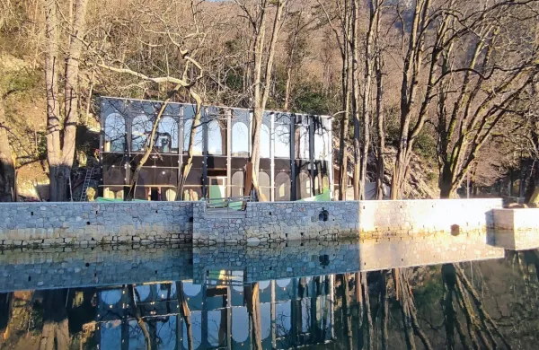 Paviljon v Podskali čaka na junaka, ki bo dobil stavbno pravico in 
vanj vložil še milijon evrov.