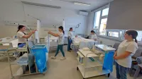Kot so povedali dijaki, se novih prostorov danes ne veselijo 
najbolj, saj izražajo solidarnost z žrtvami požara v Dijaškem domu 
Ivana Cankarja v Ljubljani.