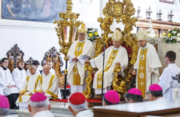 Štumpf prevzel koprsko škofijo v upravljanje (FOTOGALERIJA)