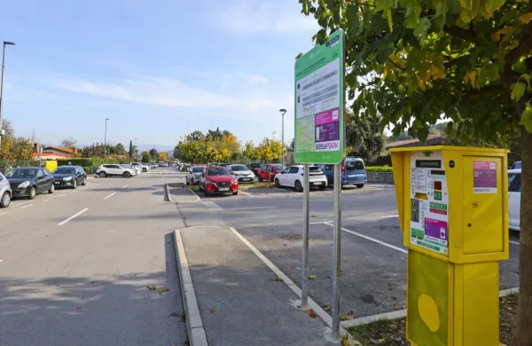 Do sredine februarja bo še trajalo poskusno obdobje novega 
parkirnega režima, ki so ga v začetku novembra lani uvedli na 
območju Olma in Prisoj.