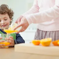 Citrusi vsebujejo večje količine vitamina C, ki izboljšuje učinkovitost imunskega sistem.