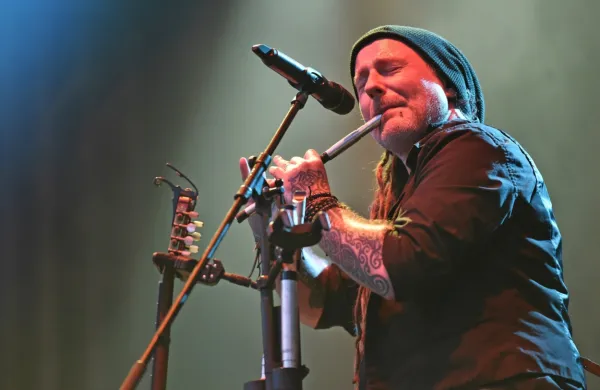 Chrigel Glanzmann Eluveitie vodi vse od leta 2002. 