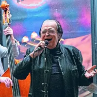 V Izoli bo z Urošem Perićem nastopil legendarni Oto Pestner.