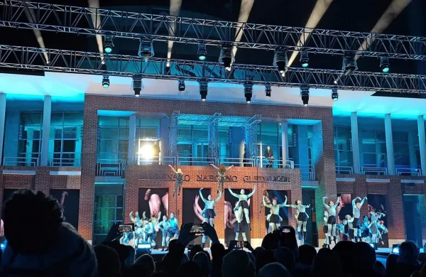 Odprtje Evropske prestolnice kulture Nova Gorica-Gorica je spremljal umetniški spektakel.