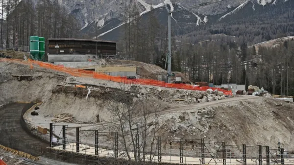 Gradnja nove steze za bob je močno razburila tudi lokalne 
okoljevarstvene organizacije.