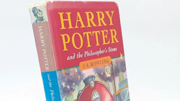 Prva izdaja Harryja Potterja prodana za več kot 21.000 evrov