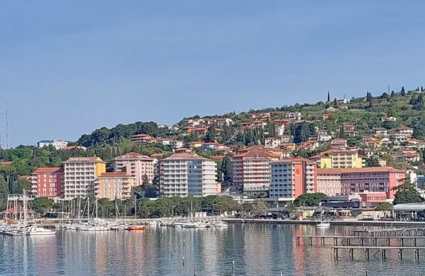 V hotelih LifeClass Portorož med zimskimi počitnicami pričakujejo 
zasedenost, ki bo primerljiva z lansko. Cene paketov so ohranili na 
enaki ravni kot lani.