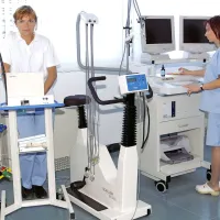 Diplomirani medicinski sestri v ambulanti se bo plača zvišala za 
dobrih 400 evrov bruto.