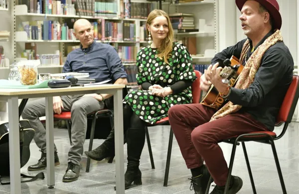 Štiri kvarte so spisali: (z leve) Borja Bolčina, Petra Koršič, Matej Gruden Keko in ...