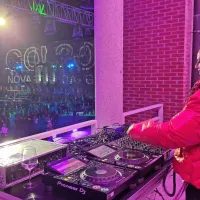 Didžejka in producentka  Brina Knauss je po uradnem programu nadaljevala s DJ-setom za ljubitelje plesne elektronske glasbe.    