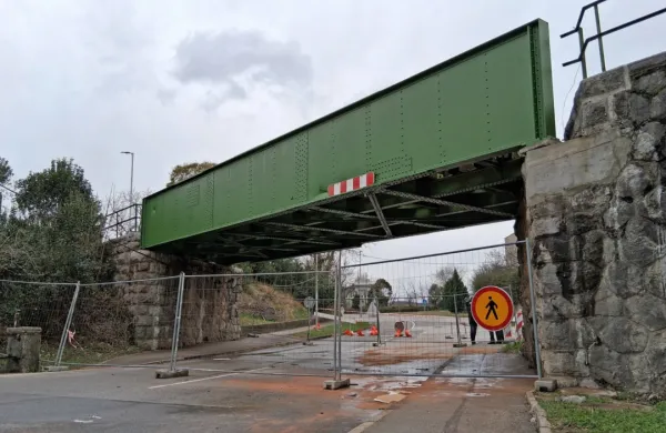 V  civilni zaščiti  novogoriške  mestne  občine  ob ponovni  zapori  
ceste  napovedujejo  dodatne  ukrepe  in  postavitev  dodatnih  portalov.   