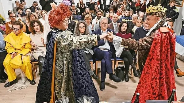 Na predstavitev sta prišla tudi letošnja kralj in kraljica Kraškega pusta.