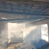 Zagoreli panji in ostre&scaron;je poslopja