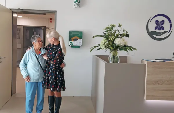 Direktorica DSO Vrtojba Ana Petrič zavrača anonimne obtožbe in 
pravi, da je v domu lepo poskrbljeno za stanovalce, a inšpekcijski 
nadzor je ugotovil več  kršitev.