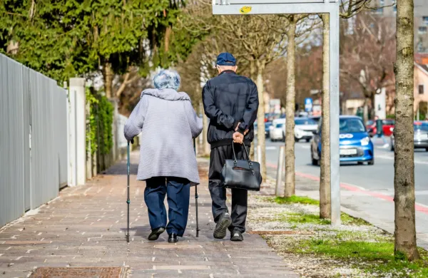 ABC+ je gibalni program, ki spodbuja zdrav in aktiven življenjski 
slog odraslih.