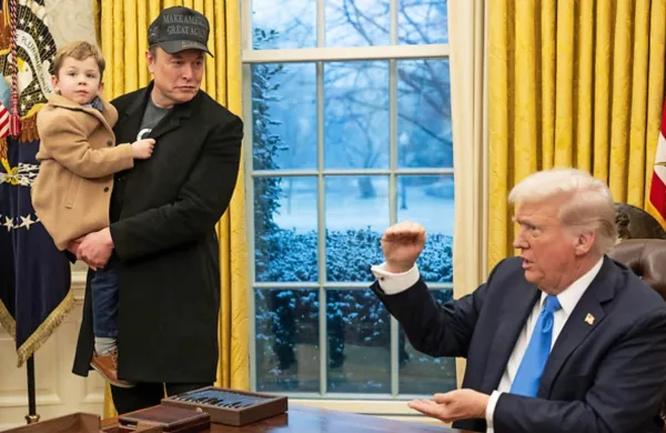 Po imenovanju Donalda Trumpa so nekateri umetniki javno izrazili nasprotovanje predsedniku in tudi 
odpovedali nastope.