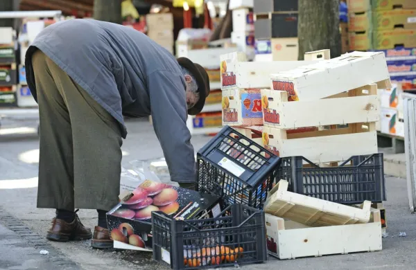 Vsaj v treh od zadnjih štirih let je pod pragom tveganja revščine 
živelo približno 135.000 ljudi.