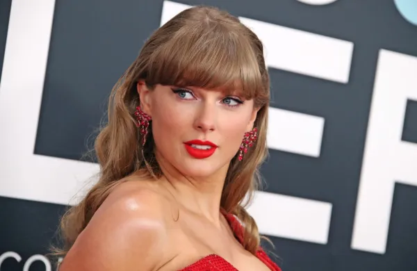 Taylor Swift se je v zgodovino vpisala kot prva samostojna izvajalka, ki je osemkrat nastopila na stadionu 
Wembley.