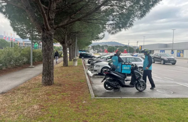 Woltovi dostavljalci trdijo, da so se v zadnjem letu drastično 
poslabšali pogoji dela.