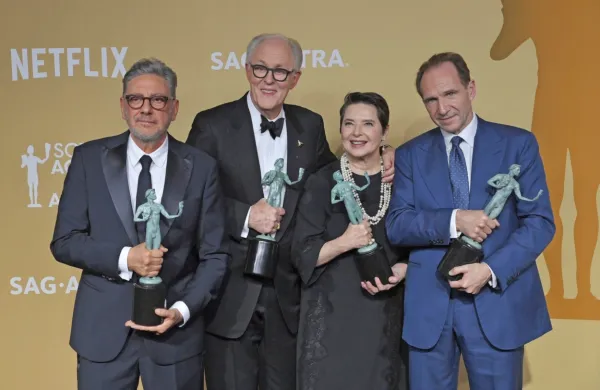 Film Konklave je ameriško Združenje filmskih igralcev   izbralo za 
najboljši film. 