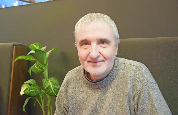 Volodimir Kulik, politolog: “Putin si želi marionetne vlade v 
Kijevu, zato tudi zahtevajo volitve.”
