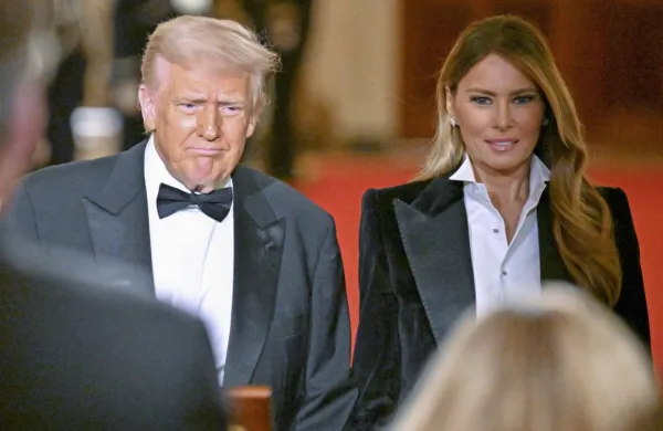 Prva dama ZDA Melania Trump se je v soboto vrnila  v Belo hišo.