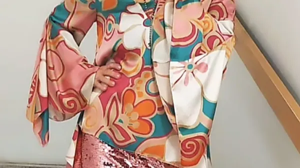 Alenka Godec pogreša maškare 'od vrat do vrat'