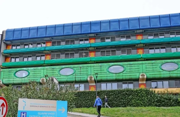 Kljub lani turbulentnim okoliščinam v zdravstvu je uspela izolska 
bolnišnica ob paleti  lastnih investicij v posodabljanje poslovno 
leto skleniti s kar 1,2 milijona evrov dobička.  