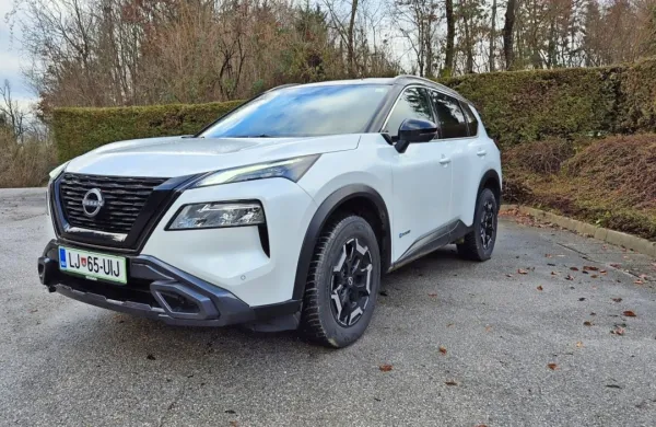 Potegnjeno pod črto, x-trail je udoben, prostoren in vozniško 
učinkovit produkt, ki je postavljen v senco ostalih tekmecev.