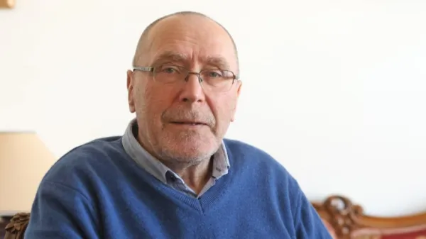Dr. Božo Cerar