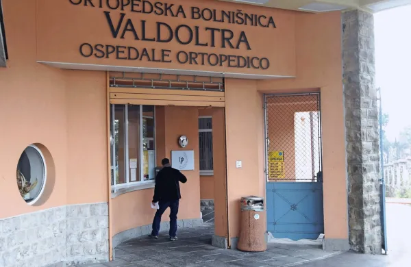 Ortopedska bolnišnica Valdoltra je poslovno leto 2024 zaključila s 
pozitivnim poslovnim izidom v višini 1,5 milijona evrov, ki bo v 
celoti namenjen investicijskim vlaganjem in razvoju.