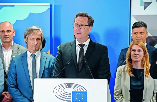 Vladimir Prebilič je pred dilemo - ostati v Bruslju ali se vrniti 
domov.