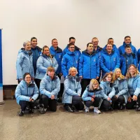 V slovenski ekipi za letošnje  zimske svetovne igre specialne 
olimpijade sta  tudi smučarka Katja Pegan (druga z leve v spodnji 
vrsti) in trenerka Kristina Mohorčič (šesta  z leve v spodnji vrsti).