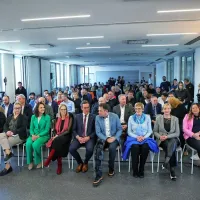 Del  prizidka je tudi izobraževalno središče. Njegova dvorana je bila 
na otvoritvi z gosti povsem zapolnjena. 
