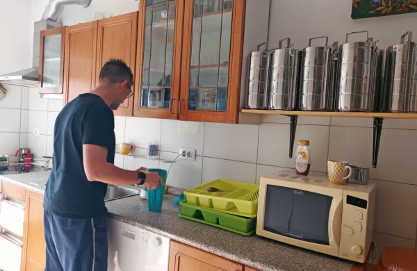 Andrej iz Vipavske doline je v hiši Malorca že šest let. To je za zdaj njegov edini dom in tu se dobro počuti.