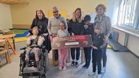 Otrokom s posebnimi potrebami so donirali  za šolo v naravi.  