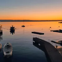 V pomorskem prometu na morju je zaradi gostote ladijskega 
prometa potrebno še posebej natančno spremljanje in pogosta 
izmenjava zanesljivih podatkov. 