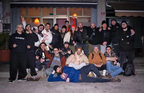 V Izoli se je lansko poletje rodil nov kolektiv, ki bo skrbel za 
hardcore sceno v slovenski Istri. 