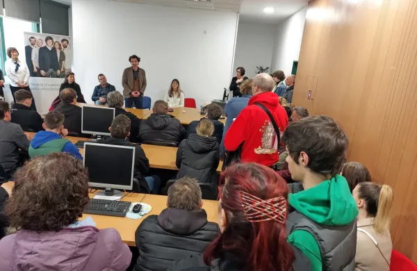 Prostori novogoriške območne službe zavoda za zaposlovanje so 
bili pretesni za vse, ki so prišli na  zaposlitveni dogodek. 