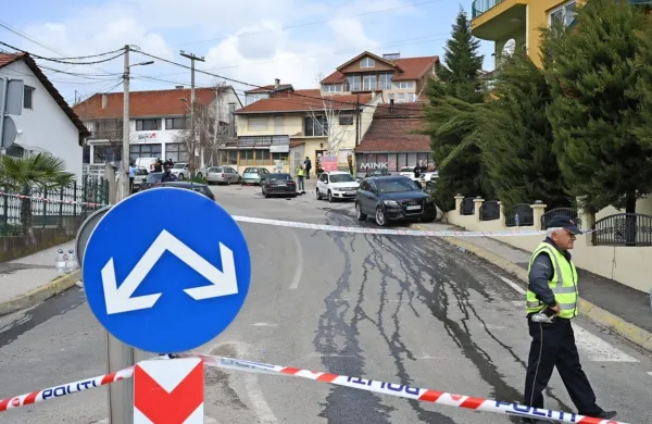   Požar je po zadnjih podatkih zahteval 59 življenj, večina je umrla 
v stampedu.