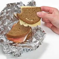 Alu folija ni uporabna le za zavijanje živil.