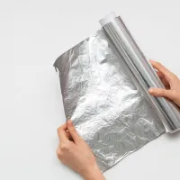 Aluminijasta folija spada med najbolj nepogrešljive kuhinjske 
pripomočke.