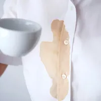 Nikar ne čakajte, da se madež zasuši, saj ga boste zato težje 
odstranili.