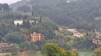 Bo razvpita  Zidarjeva  vila  nad  jezerom  v Fiesi  dobila  novega 
lastnika že  po  prvi  dražbi?