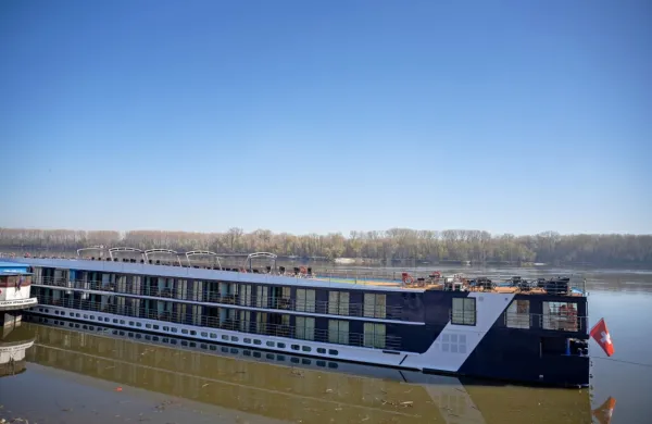 V Vukovar je minuli teden priplula prva križarka od približno 500, 
ki jih pričakujejo v letošnjem letu. 